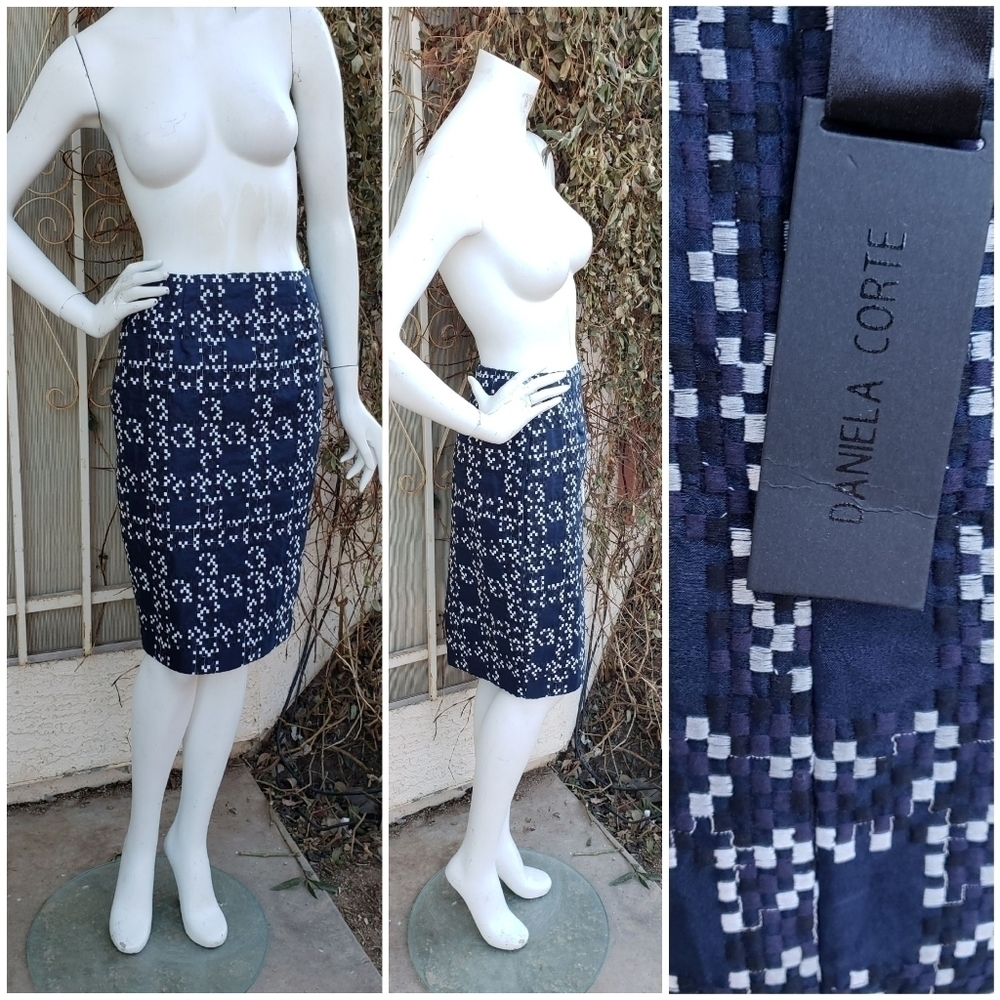 DANIELA CORTE COMILLA EMBROIDERED SKIRT